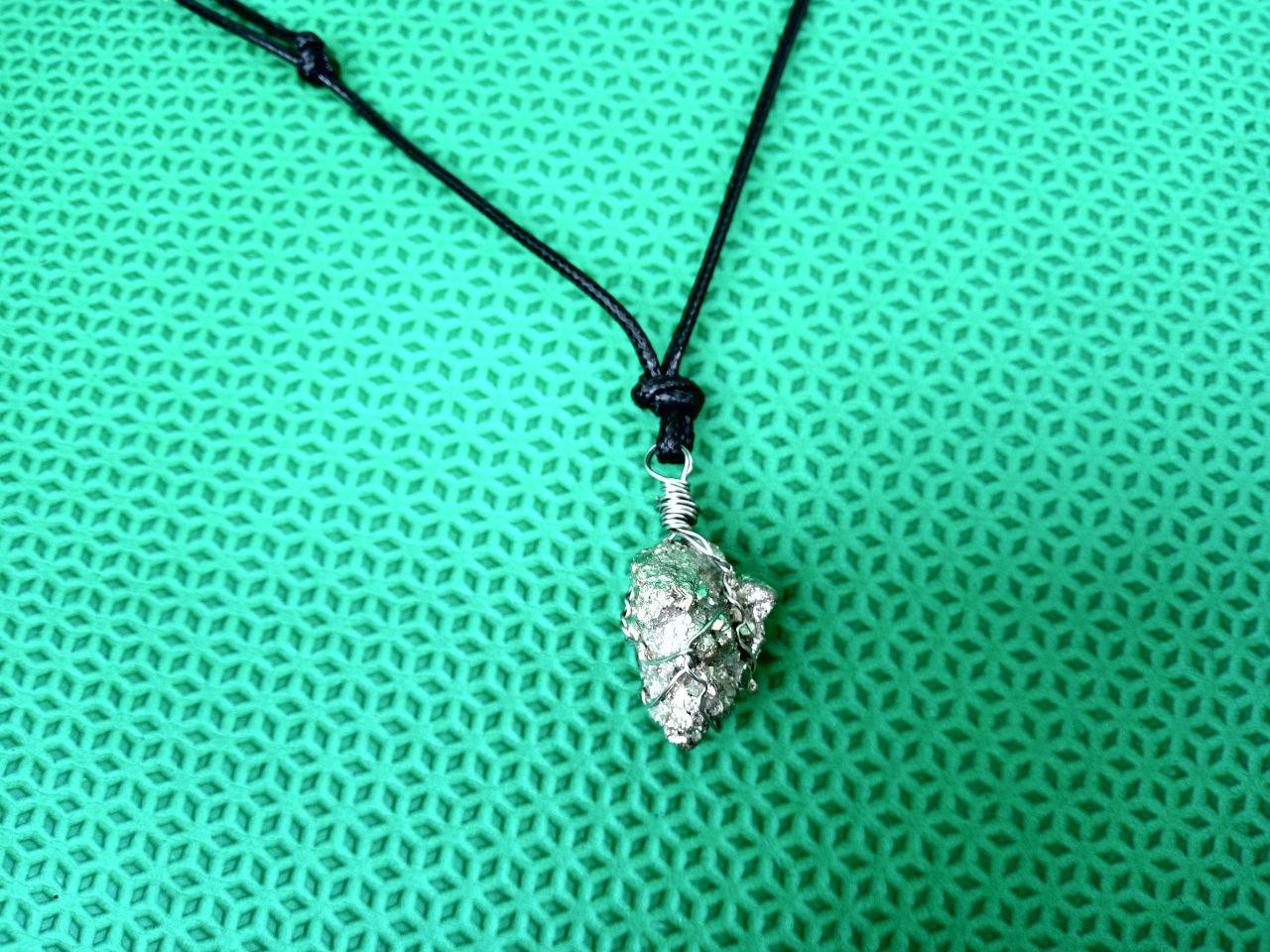 Colar pindurico Pirita 9